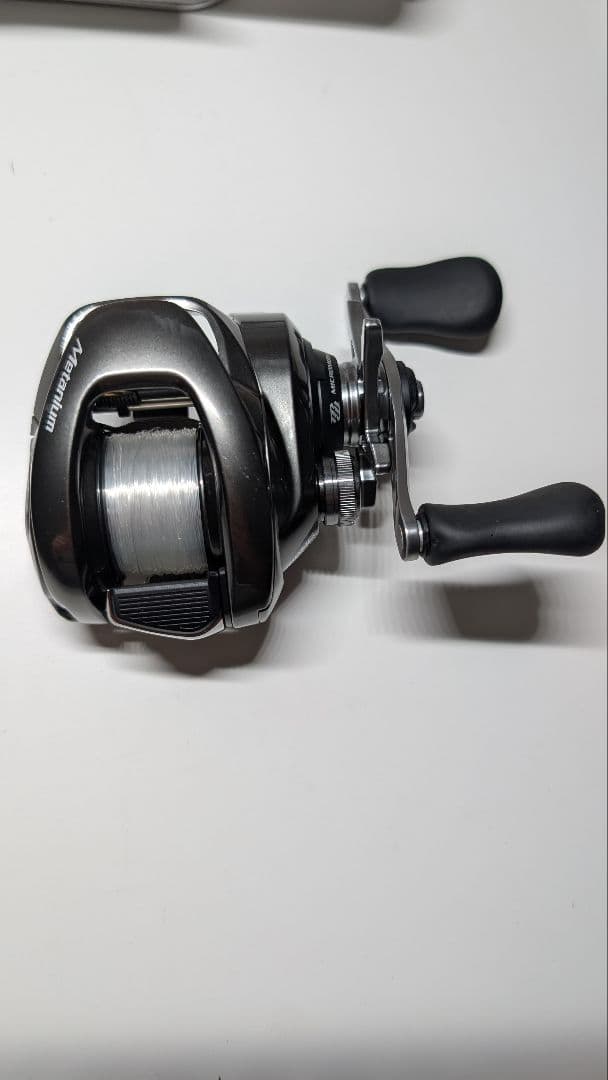 シマノ　メタニウム100HG RIGHT シマノ（SHIMANO） 23 メタニウム 100HG 右 リール ベイト ( 2023年 4