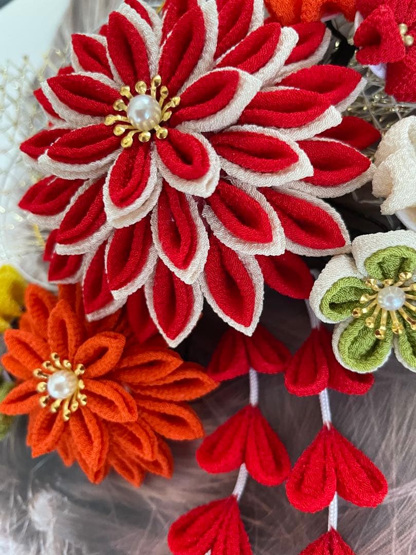 つまみ細工 髪飾り✴︎結✴︎赤オレンジベージュ 成人式卒業式七五三No