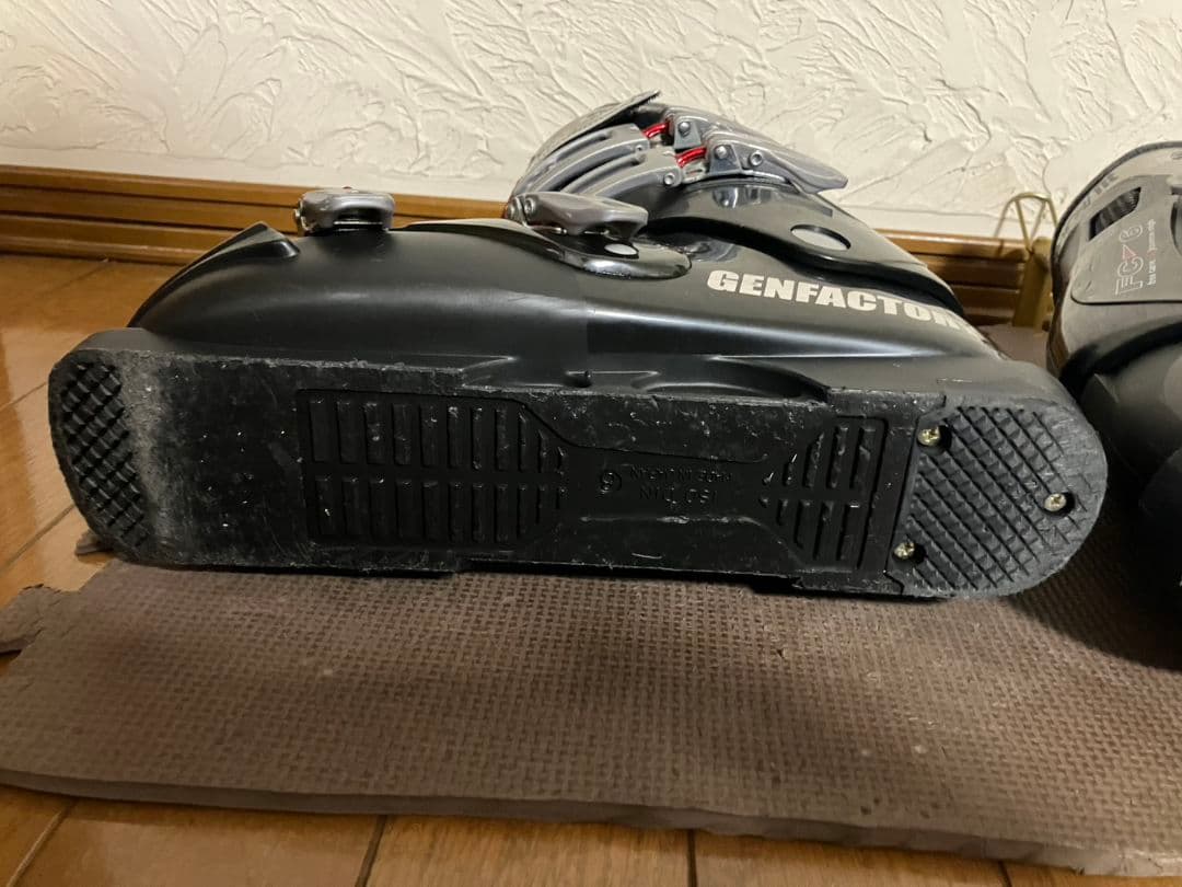 GEN FACTORY ゲン スキーブーツ 27〜27.5cm　足幅広め 軽量