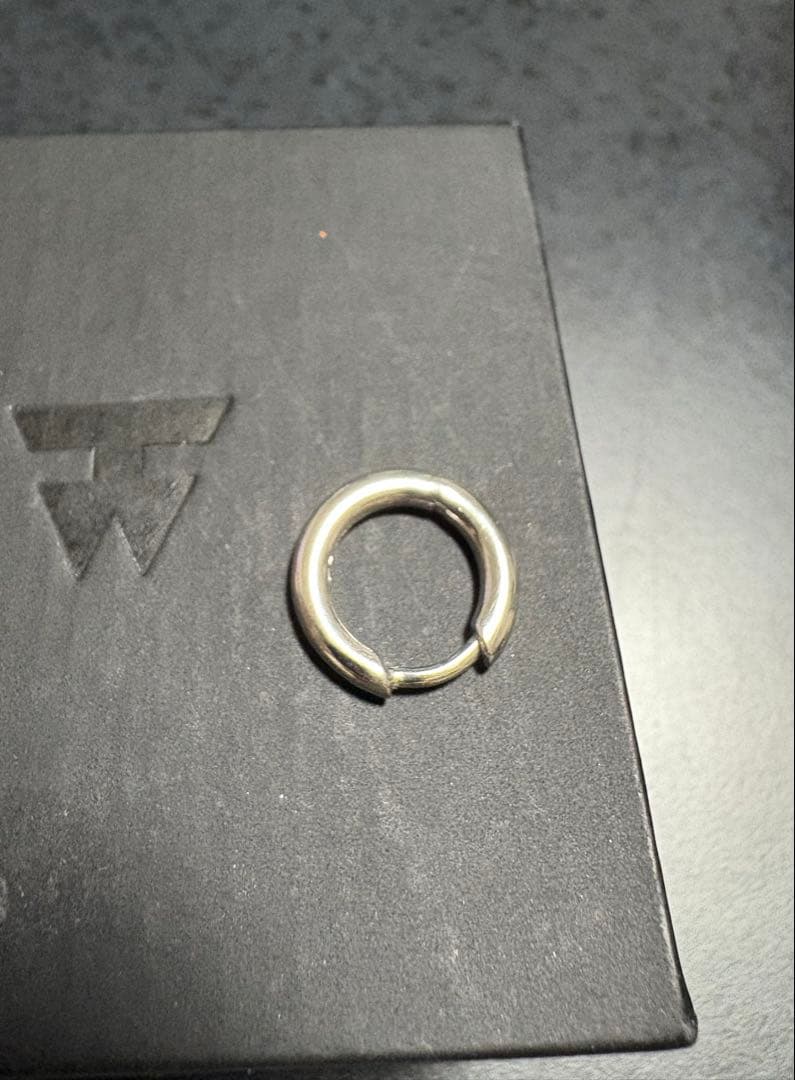【片耳のみ】TOMWOOD classic hoop small シルバー Classic Hoops Small - Tom Wood Project Official Online Store
