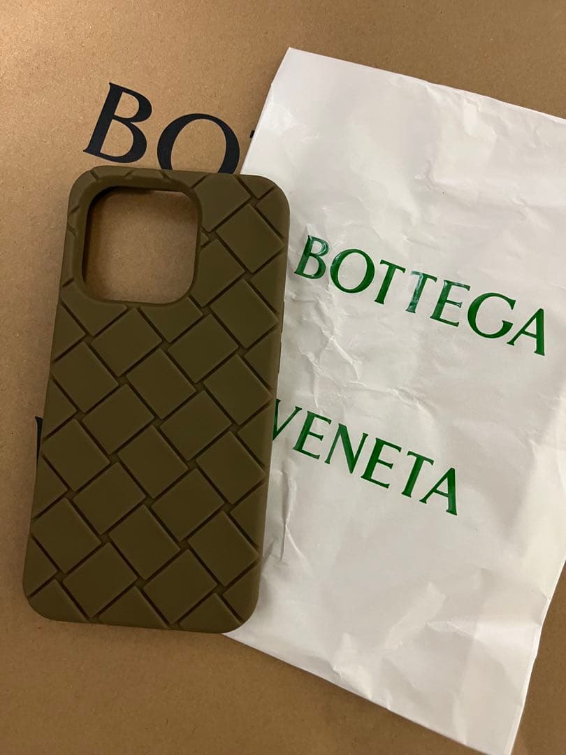 BOTTEGA VENETA オリーブグリーンiPhone15ケース【新品未使用 bottega17012418_7.jpg
