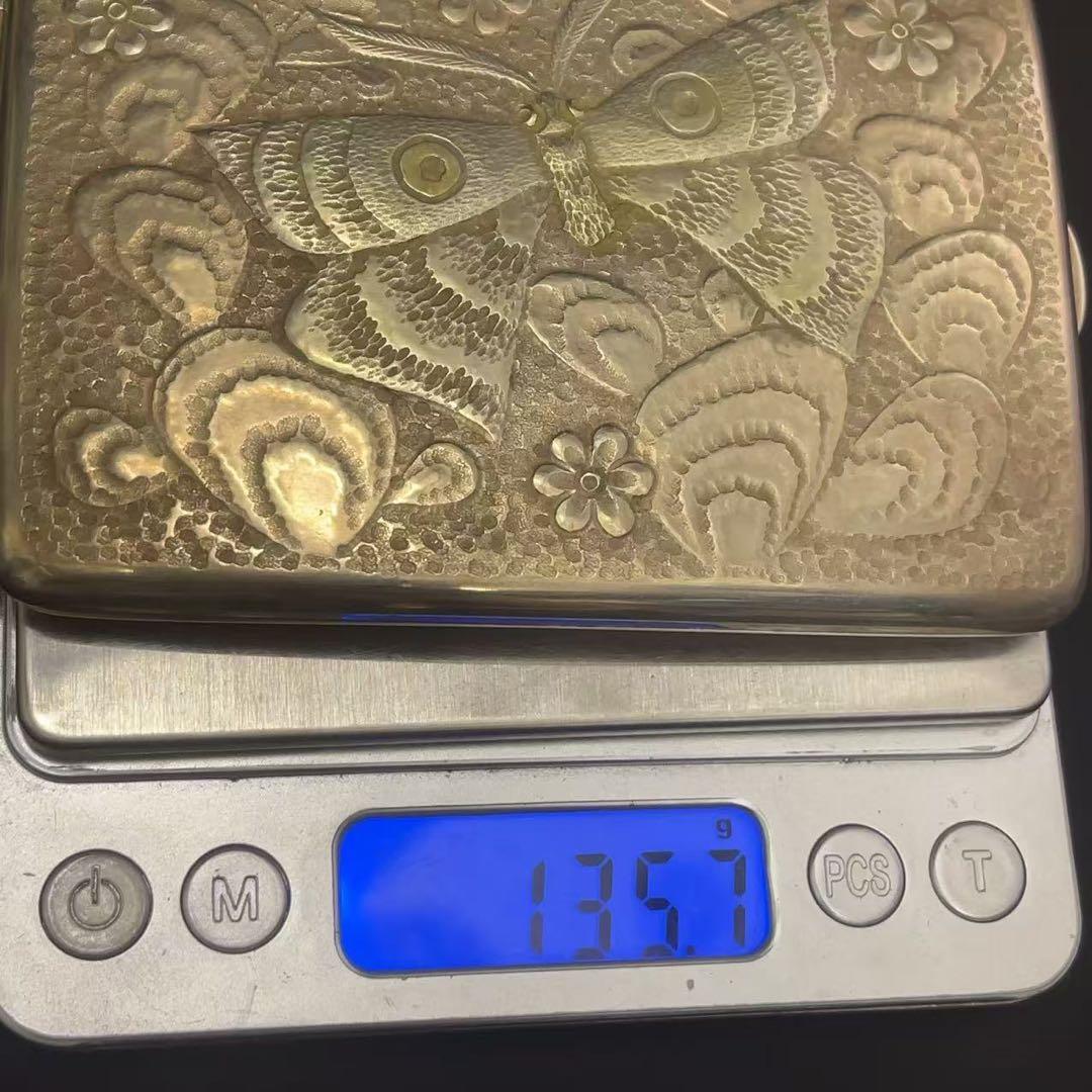 彫金家 岡部達男作 純銀 SILVER製 蛾文 彫刻 シガレットケース - メルカリ