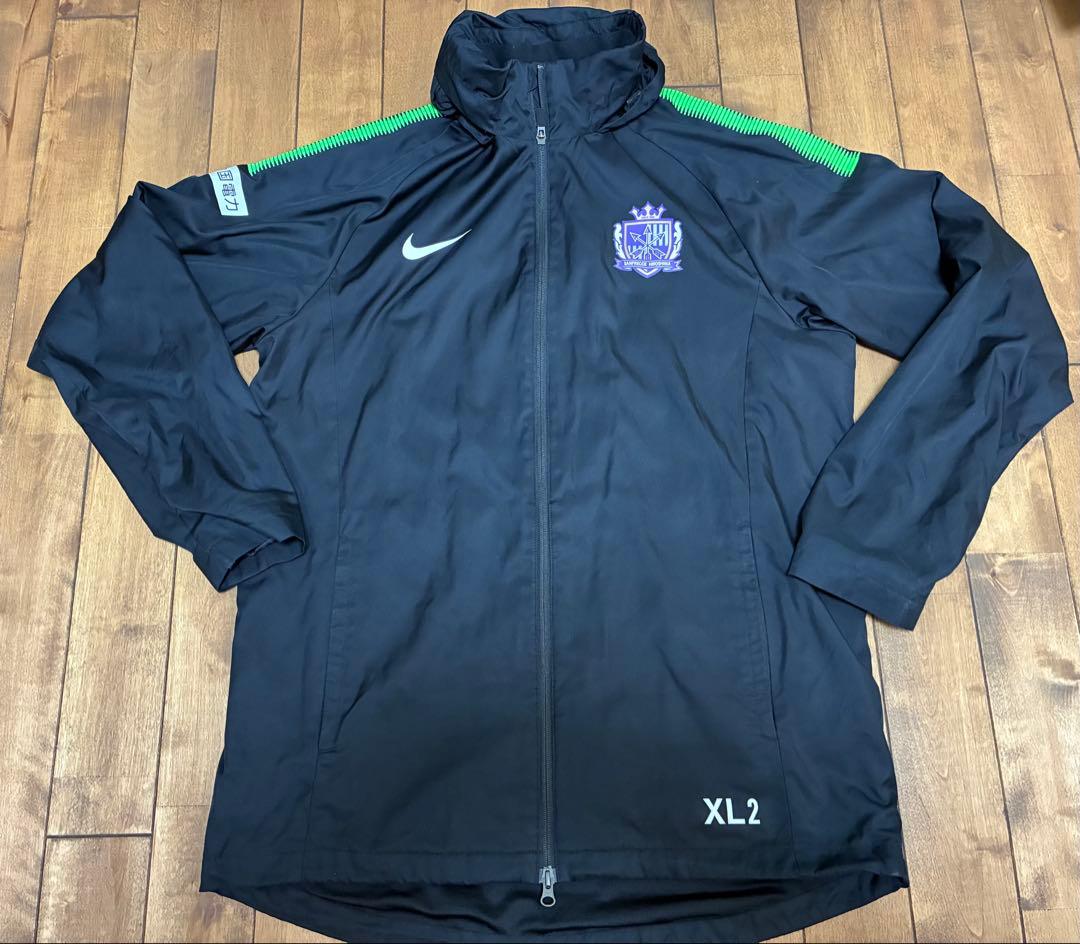 サンフレッチェ広島NIKE ウインドブレーカー美品　XL2 週末特価20%オフ サンフレッチェ広島 支給 練習着 ウインドブレーカー - メルカリ