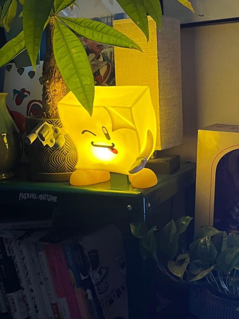 Supreme Sticky Note Molded Lamp - メルカリ