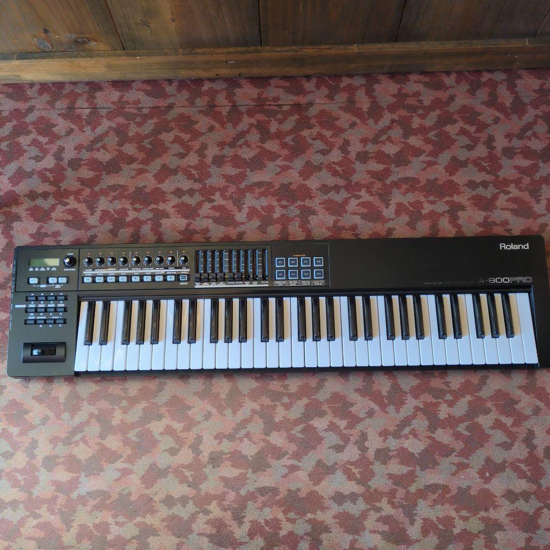 訳あり Roland A-800 PRO MIDIキーボード　ローランド Roland A-800PRO 61-Key MIDI Keyboard Controller | Guitar Center