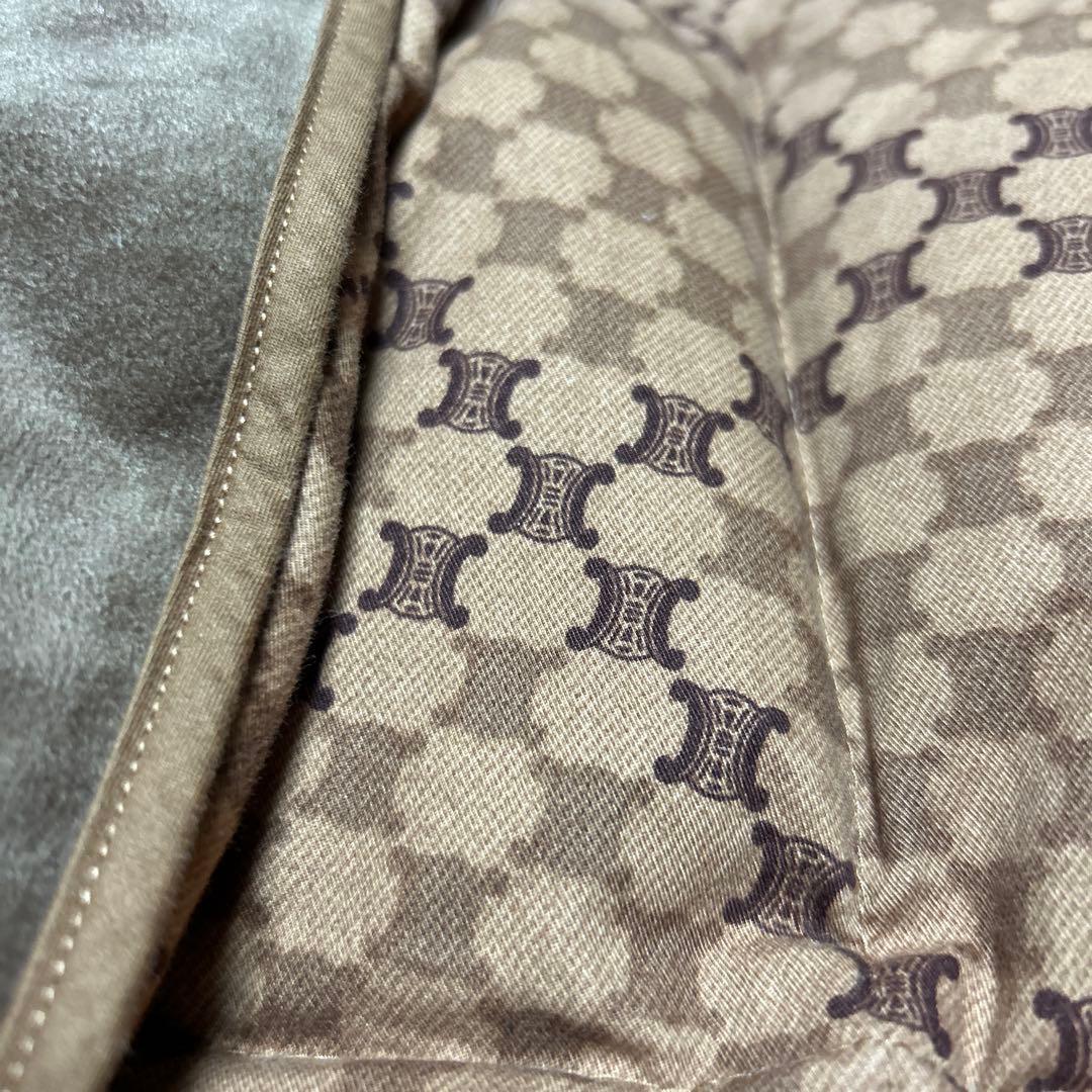 セリーヌ CELINE マカダム柄 ダウンベスト 西川 日本製 - メルカリ