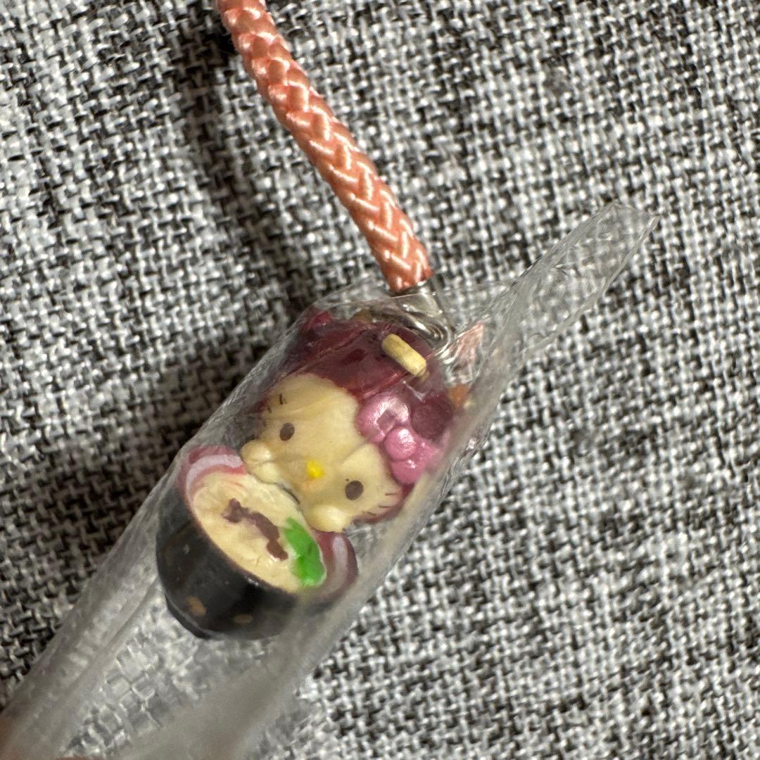 ハローキティ 牛肉ラーメン ストラップ 台湾限定