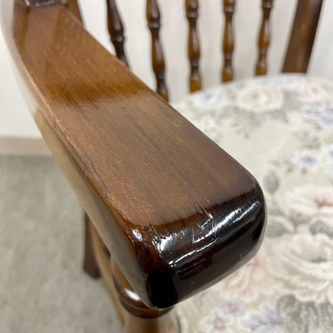 【カリモク】\"コロニアル\"CC3400 肘付食堂椅子 No.5