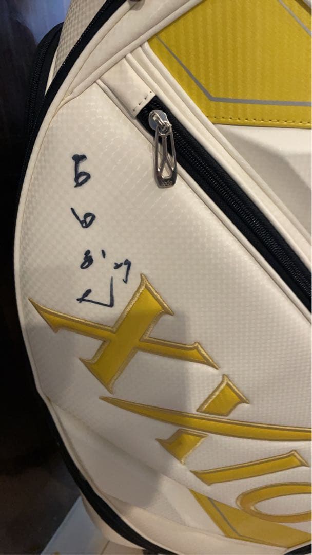 新品】xxio ゴルフバッグ サイン入り(松山英樹さん他)