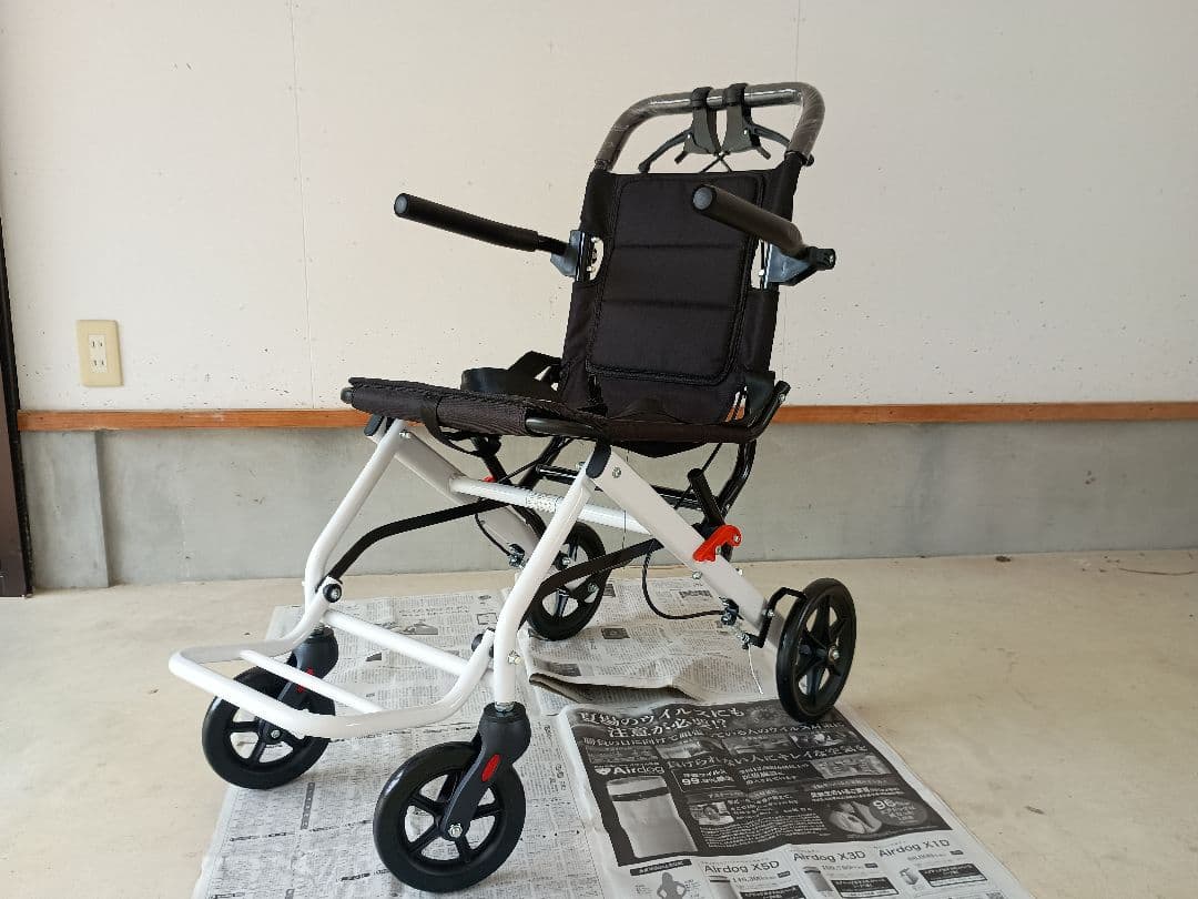 介助式車椅子　折りたたみタイプ 車椅子 軽量 コンパクト 折りたたみ 介助用車椅子 介助型 簡易車椅子
