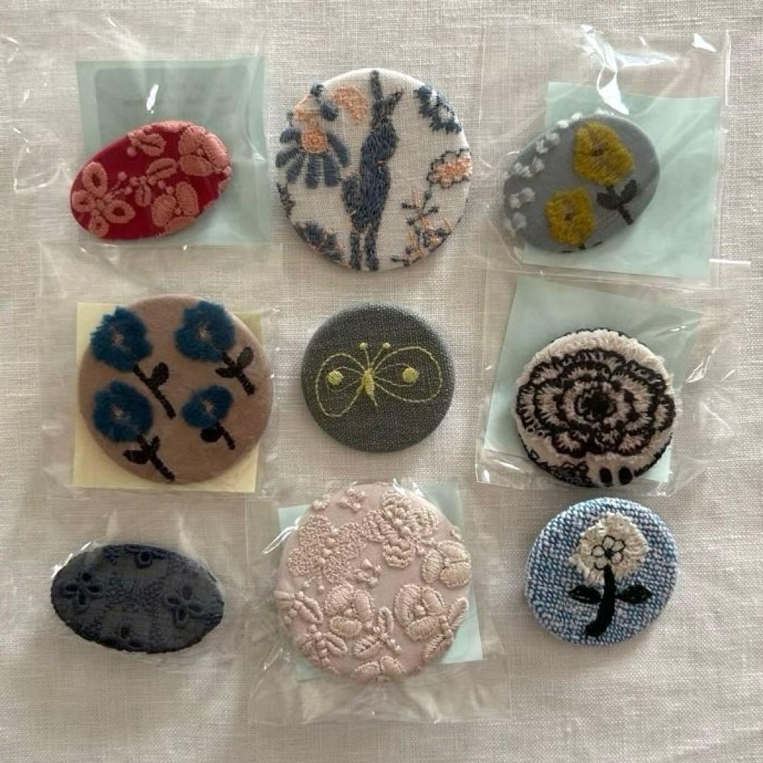 ミナペルホネン サンキューベリーバッジ9個セット - メルカリ