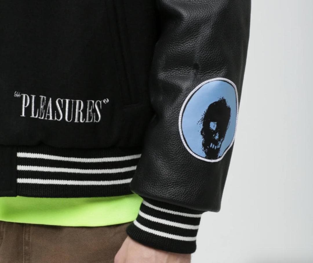 Mサイズ PLEASURES UNKLE スタジャン MO'WAX - メルカリ