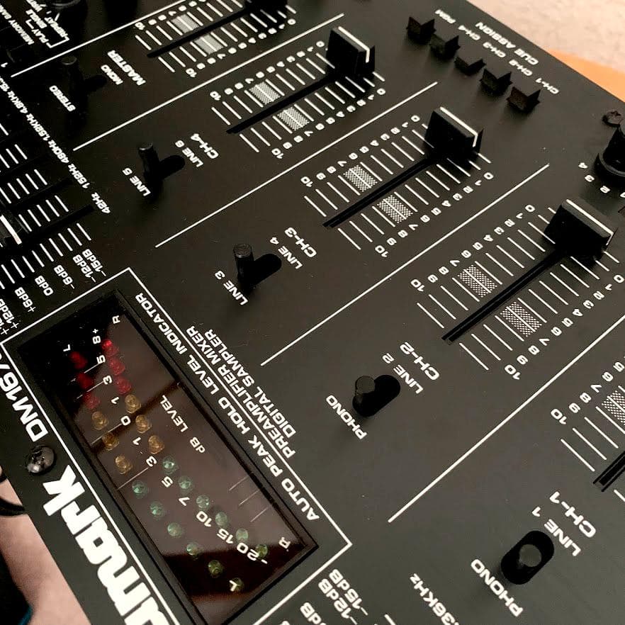 Numark DM1675 高性能4ch サンプラー搭載 DJミキサー - メルカリ