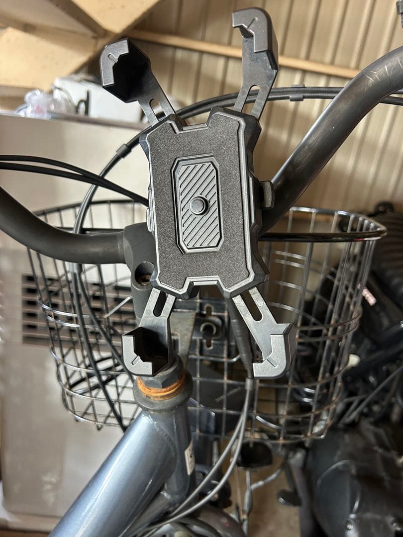 ご*し様 引き取り限定電動アシスト自転車 グレー 前バスケット付き