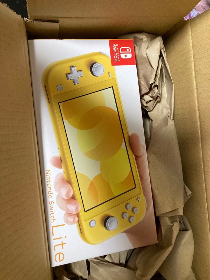 新品未開封】任天堂 Switch lite 本体 スイッチライト イエロー