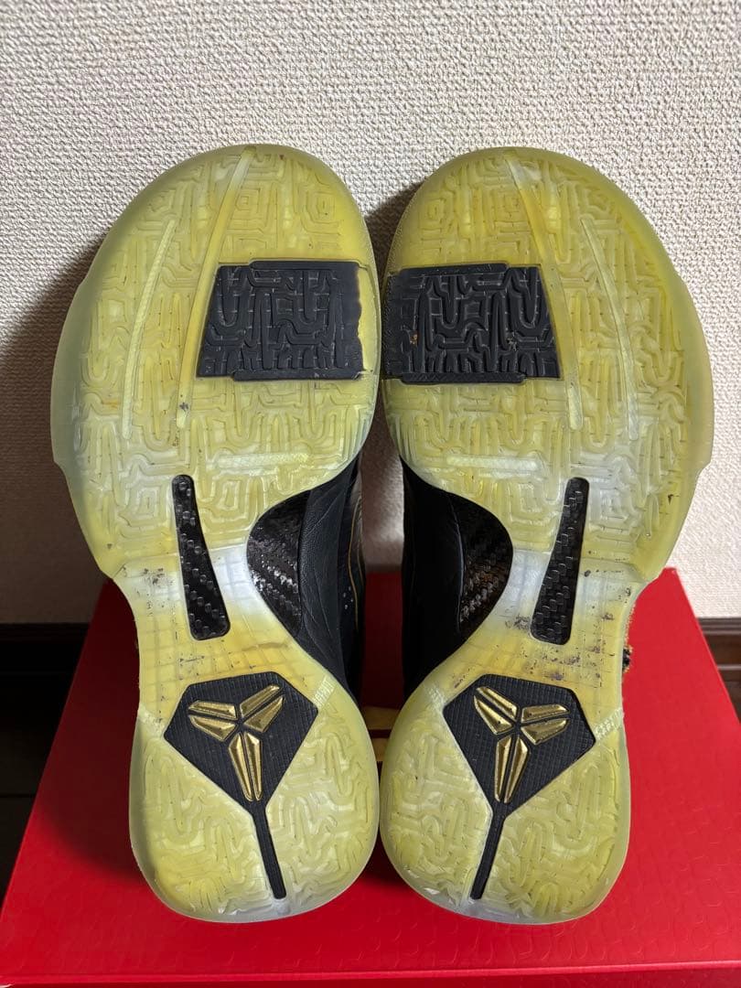 Nike Kobe 6 黒/金 シューズ 25.5cm