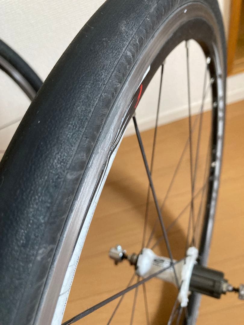 フルクラム レーシング3 700C クリンチャータイヤ