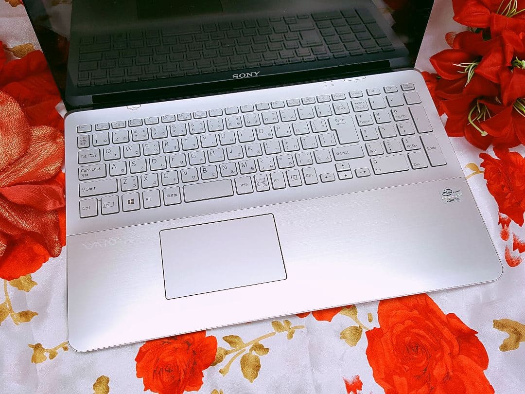 極上品！Corei5！ZOOM！富士通！新型Win11搭載！動画編集 画編集