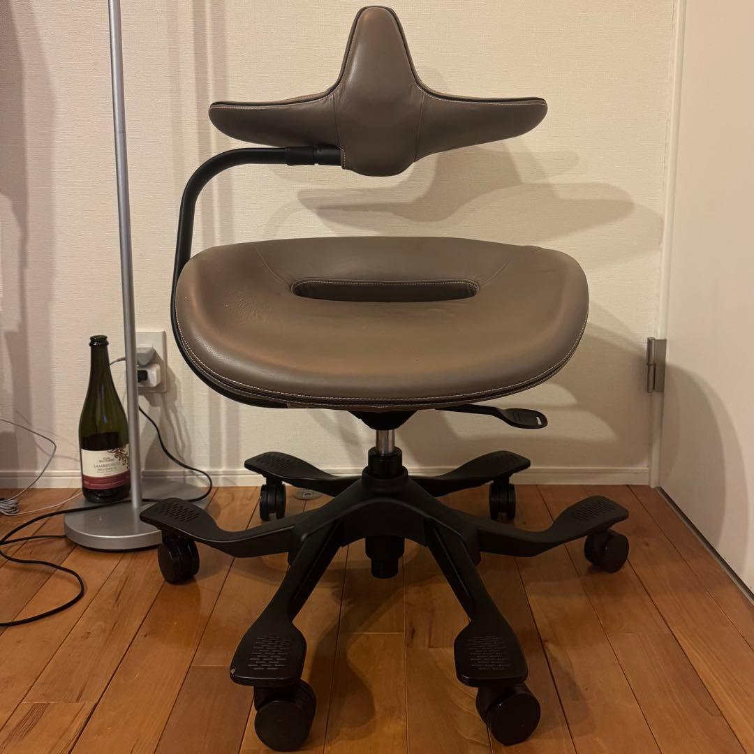 矯正用品・補助ベルト iPole7 Wooridul Chair Natural Leather ipole7 ウリドゥルチェア 腰・脊髄の健康を守る姿勢矯正機能チェア