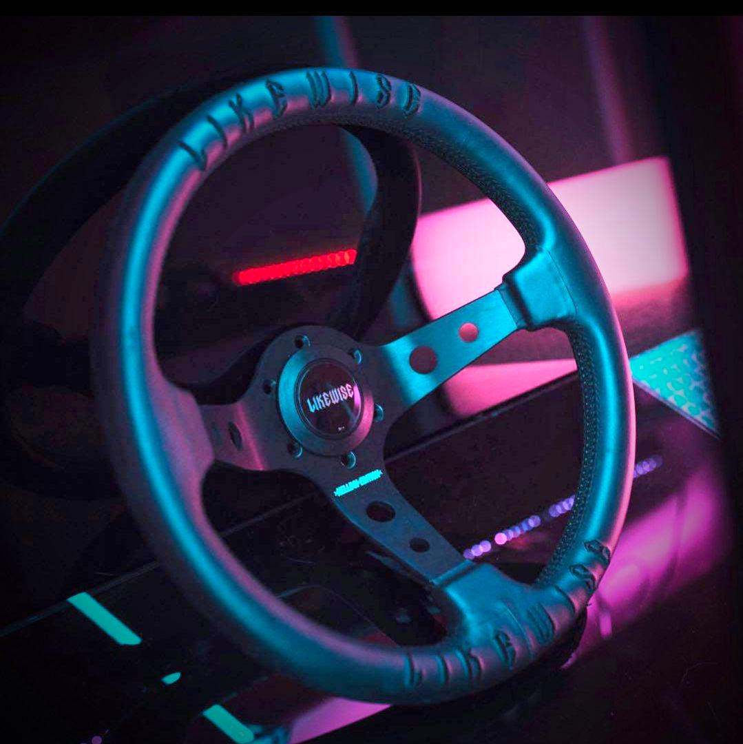 送料込み ライクワイズ HELLBOIエディション ステアリング - メルカリ