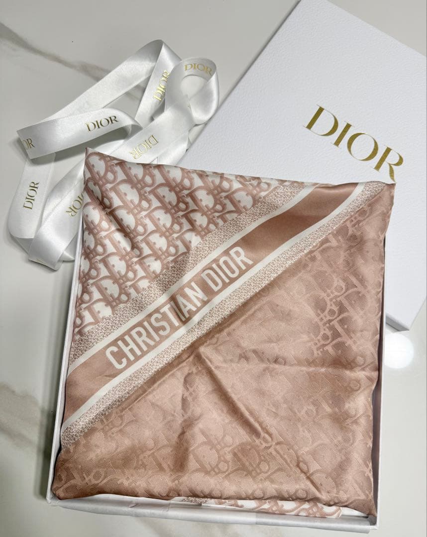 Dior シルクスカーフ スクエア　70 ピンク Dior シルクスカーフ スクエア 70 ピンク ディオール オブリーク Dior