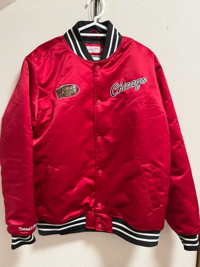 シカゴブルズ Mitchell&Ness ジャケット レッド Men's Chicago Bulls Mitchell & Ness Red Hardwood Classics