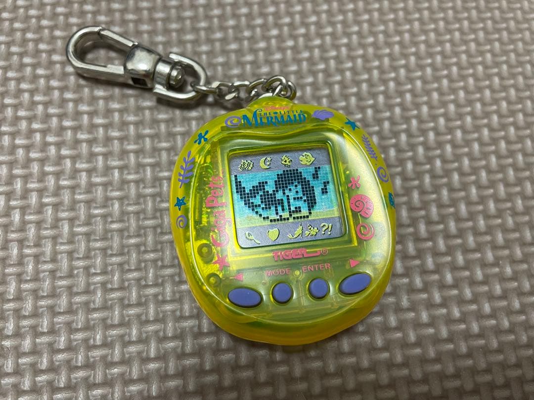 TIGER Giga Petsリトルマーメイド　たまごっち　系 Tiger Tamagotchi Giga Pets Little Mermaid Virtual Pet Used