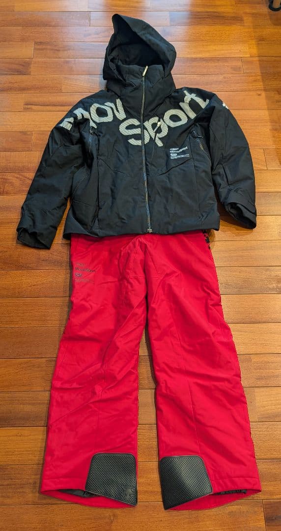 DESCENTE スキーウェア上下　Sサイズ MOVESPORT DESCENTE デサント スキーウェア 上下セット INSULATED SUIT