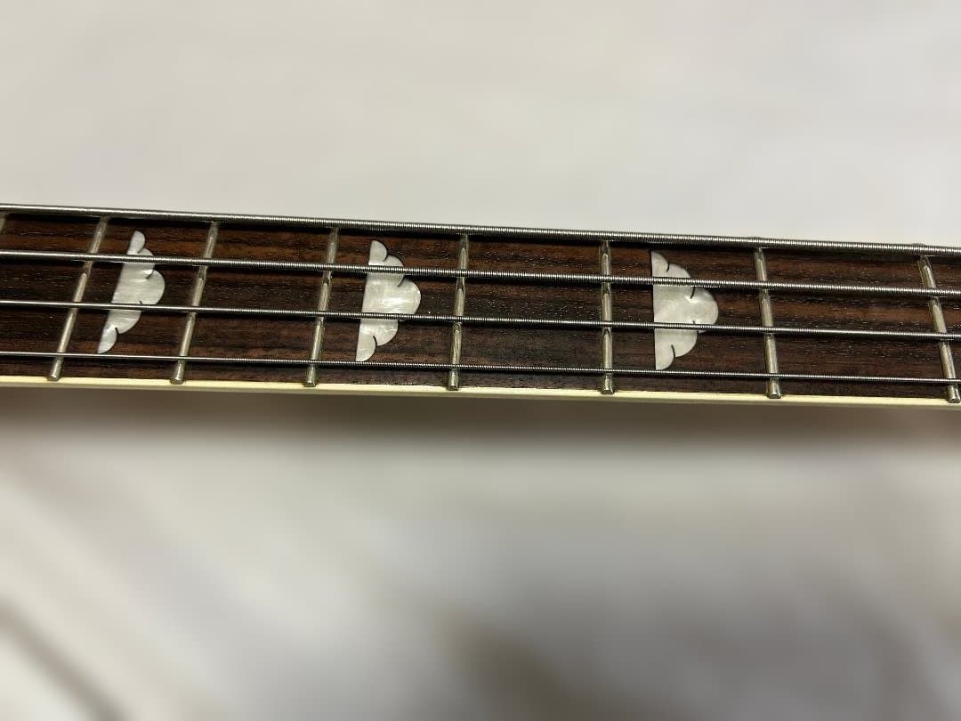 B.C.Rich モッキンバードベース　シースルーワインレッド　レアカラー