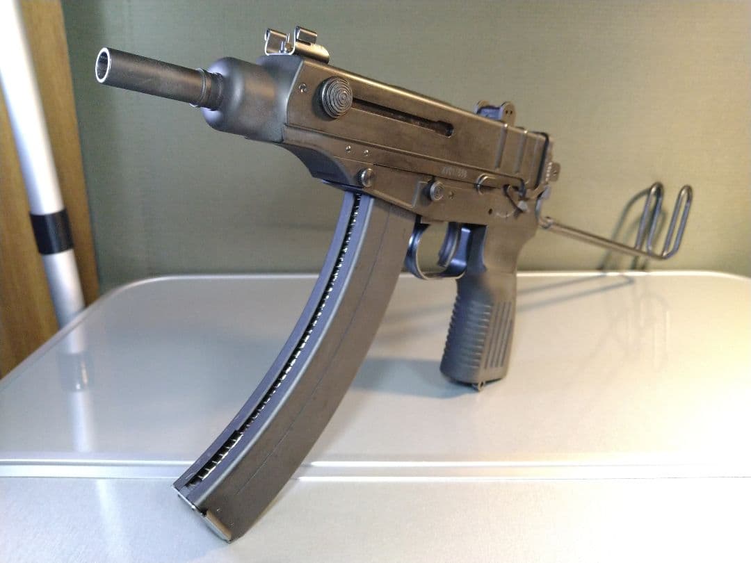 作動快調な美品！KSC スコーピオン ガスブロ HW樹脂 40連マガジン2本付！