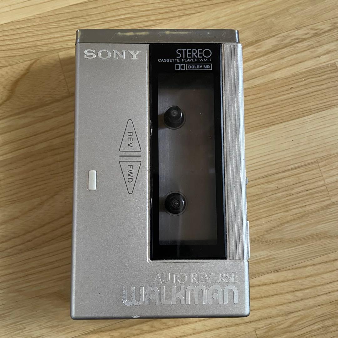 ジャンク品】 SONYカセットウォークマンWM-7 ACアダプタ付き