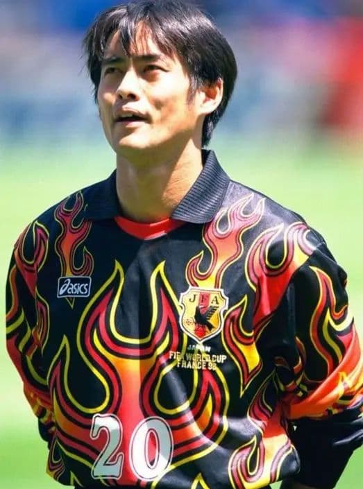匿名配送】【入手困難】98 日本代表 GK asics 黒赤黄 FRANCE - メルカリ