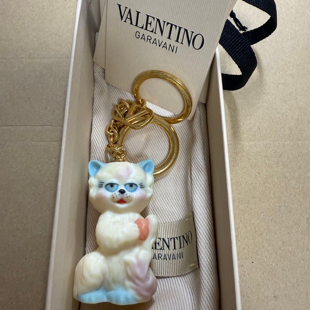 ヴァレンティノ ル シャ デ ラ メゾン キーリング付き バッグチャーム
