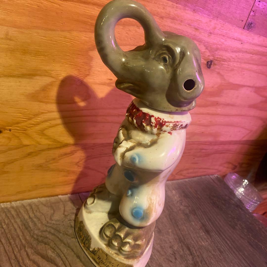 1968年製JIM BEAM 象の陶器ビンテージボトル - メルカリ