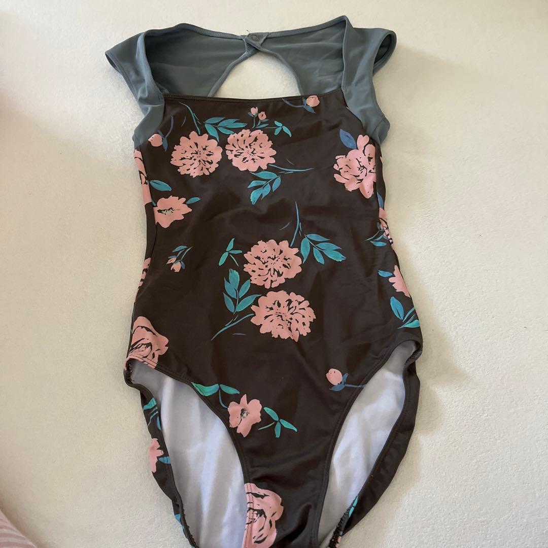 2日間限定値下げ】 stinaレオタード8/10までお値下げ❗️stina 花柄