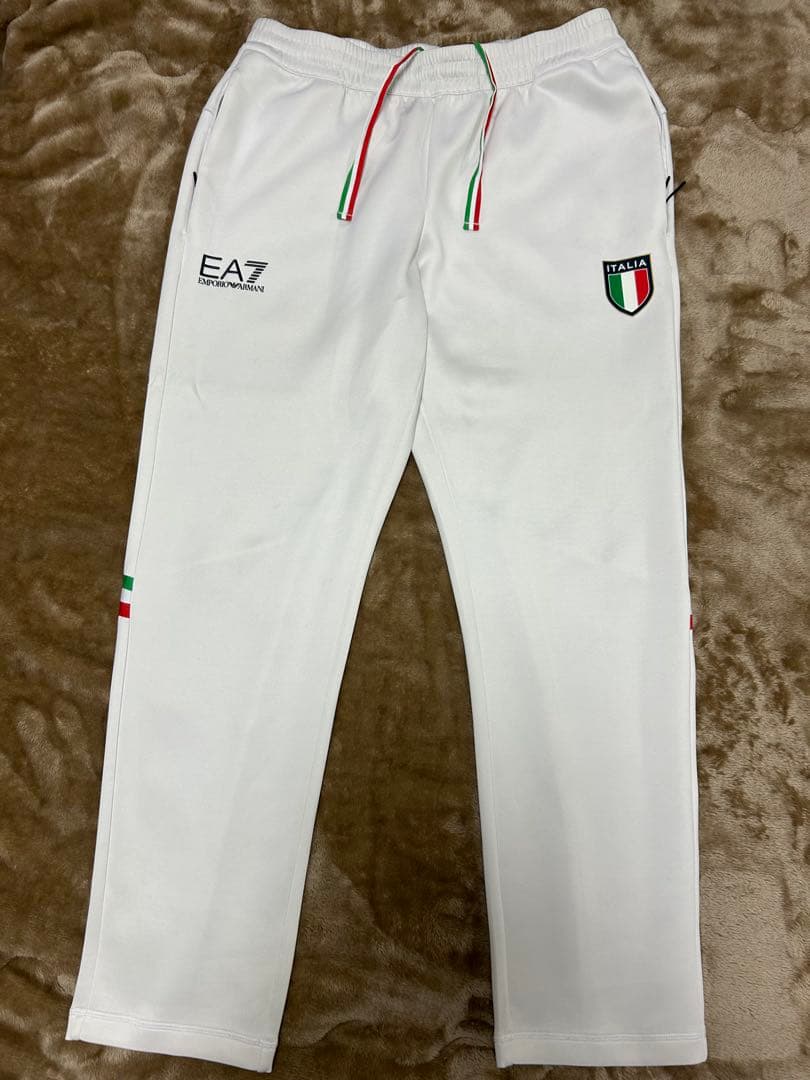 のほほん様専用エンポリオアルマーニ EA7 激レアホワイトイタリア代表