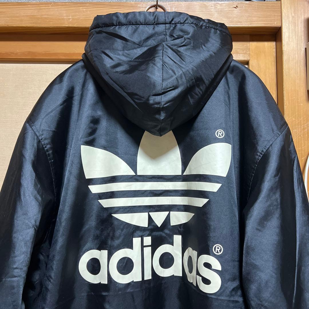 ヴィンテージ 古着 adidas アディダス ベンチコート デサント製　黒　赤 中古・古着通販】adidas (アディダス) ベンチコート ブラック×レッド