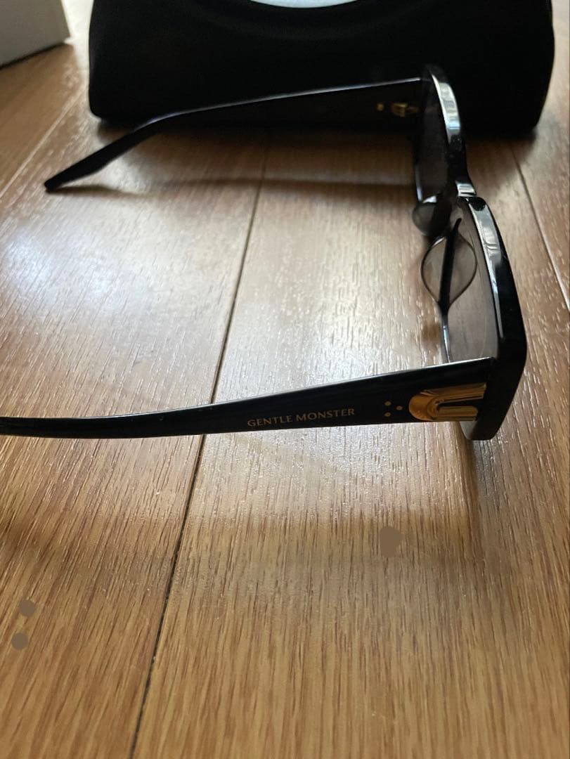 う*様 GENTLE MONSTER Ash01