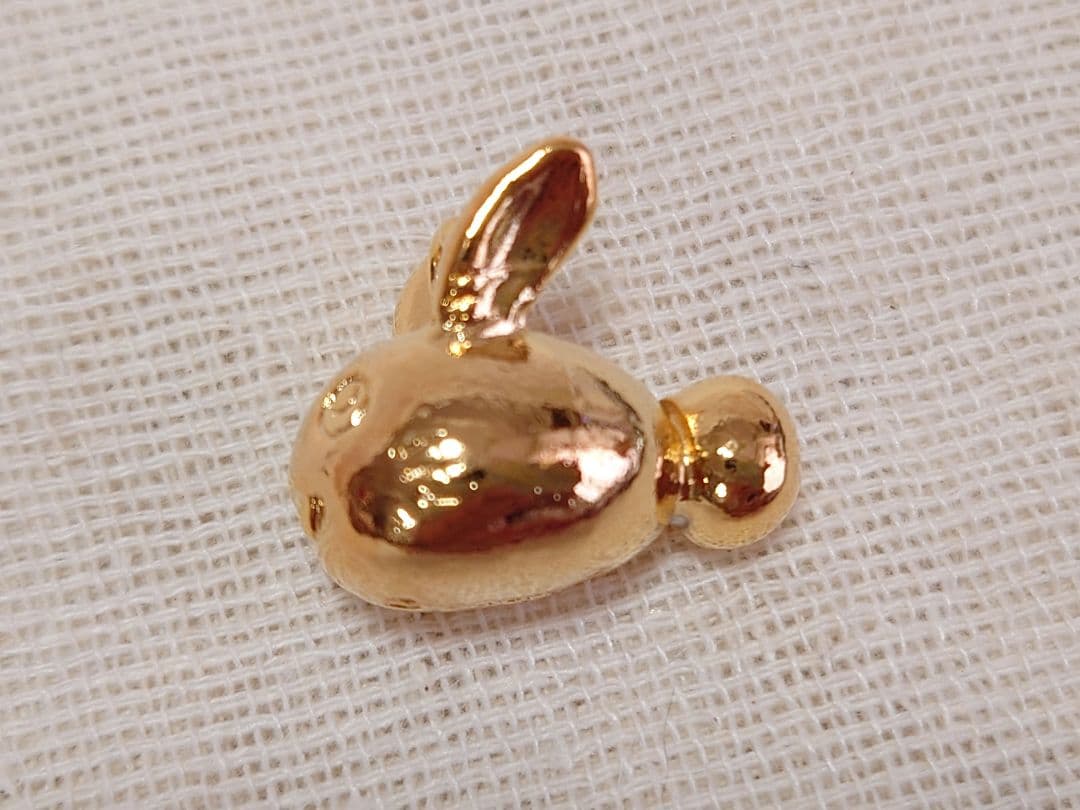 聖剣伝説【超レア!】金のラビ☆+銀のラビペンダント&オマケ♪ - メルカリ