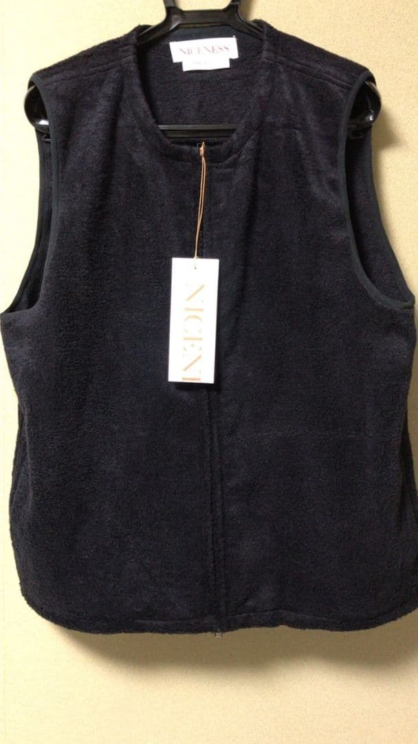 新品NICENESS 22AW別注ワイルドシルクボアベストWALTER - メルカリ