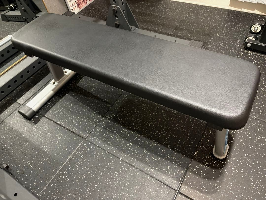 【直接引渡し可】フラットベンチ トレーニングベンチ ベンチプレス 黒 直接引渡し可】フラットベンチ トレーニングベンチ ベンチプレス 黒