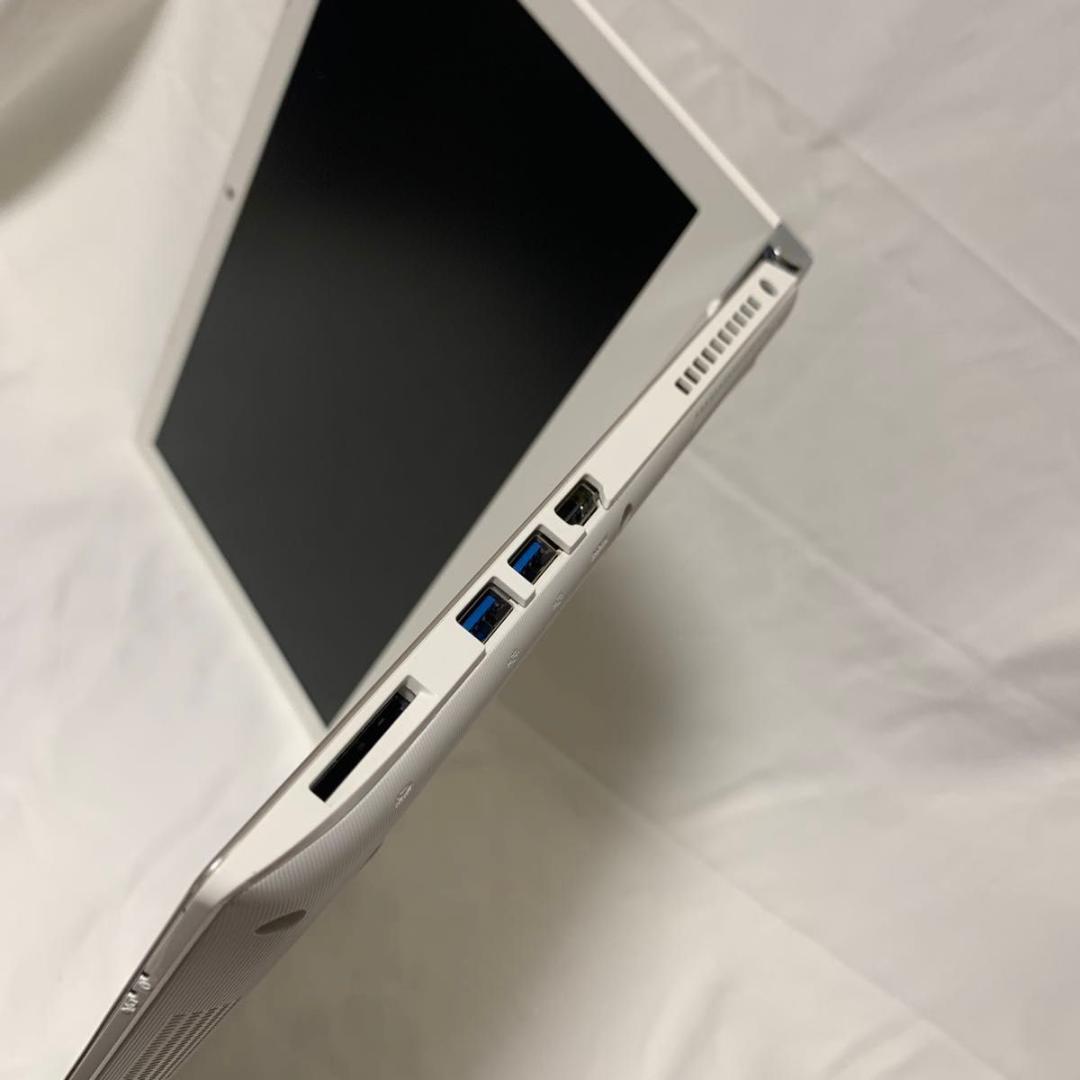 T017【美品】東芝 15.6型/i3第7世代/8G/SSD256GB