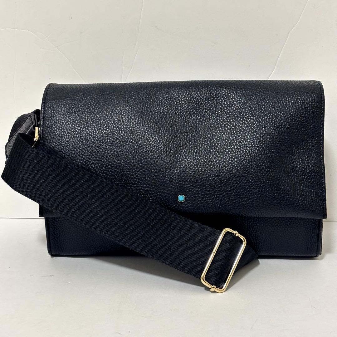 極美品 イアパピヨネ ワイドテープショルダーバッグ ボディバッグ 黒 ストーン ear PAPILLONNER（イア パピヨネ） ショルダーバッグ バッグ 「本革