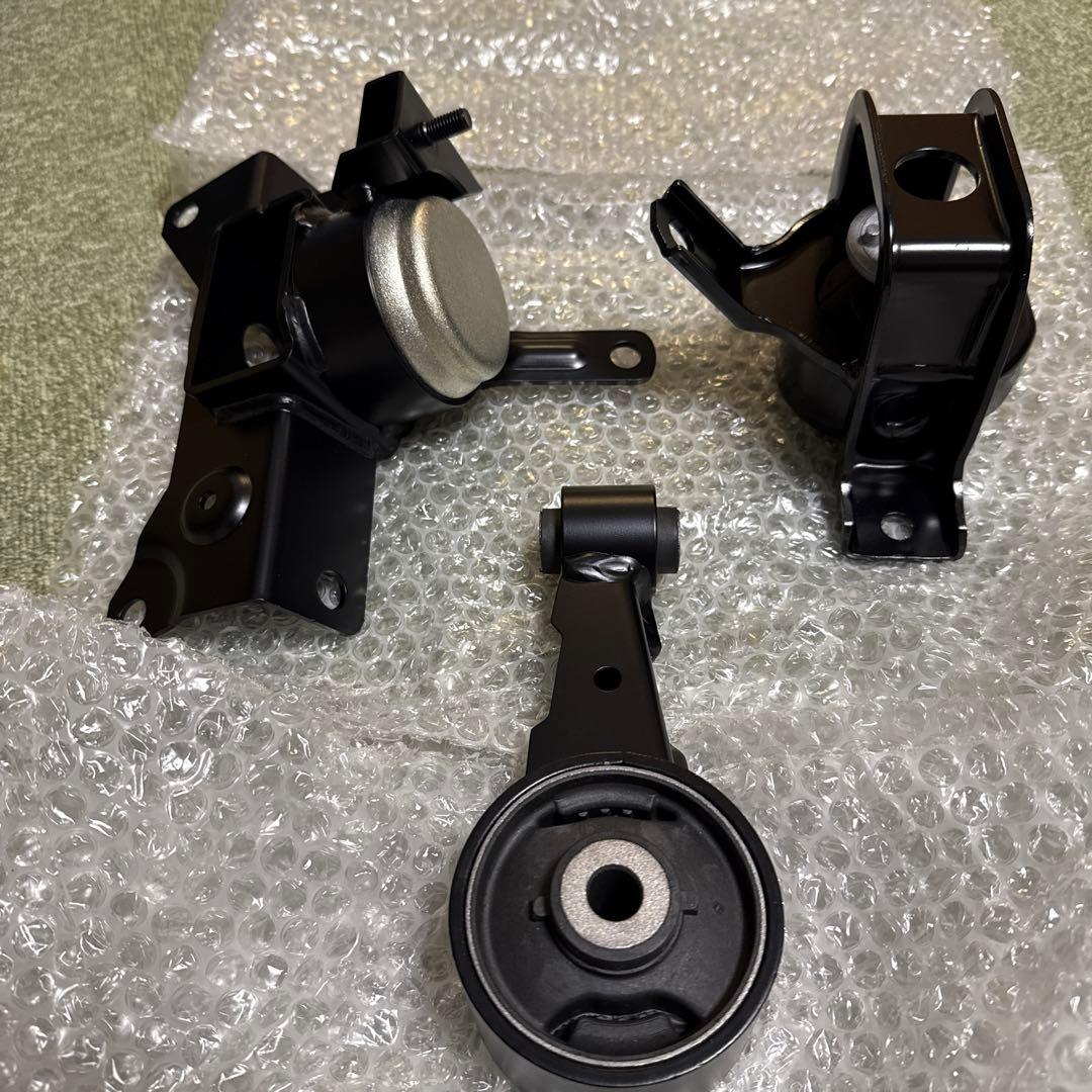 坂下TMスクエア　ZC33S 強化エンジンマウント リアのみ未使用品 TM-SQUARE 強化エンジンマウント ZC33S – TM-SQUARE