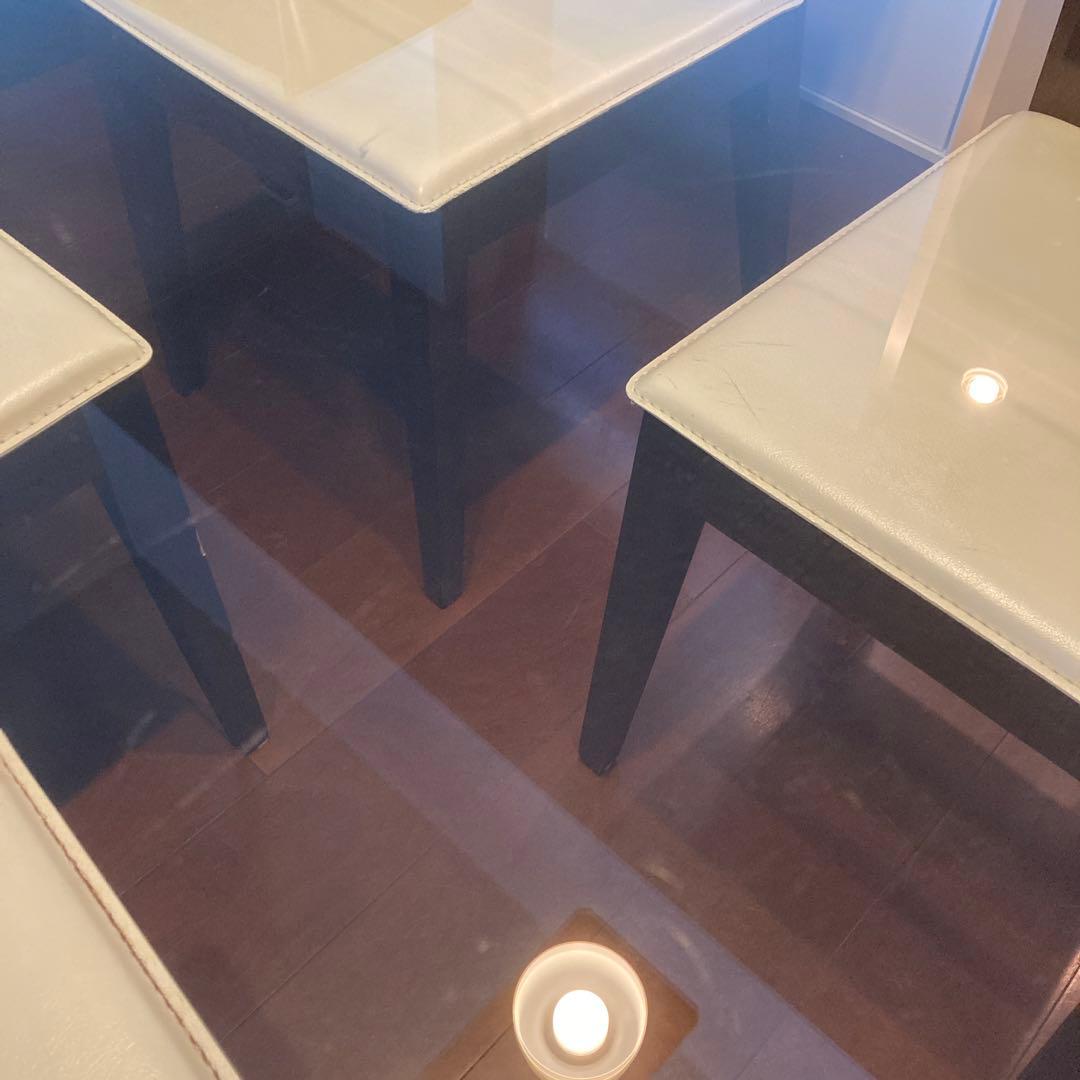 a-flat ガラス製ダイニングテーブル セット　4人用《モダン／オシャレ》