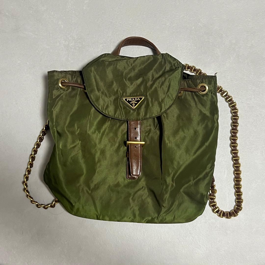 PRADA リュック バッグ ゴールドチェーン プラダ 三角ロゴ PRADA プラダリュックチェーンバッグナイロン三角ロゴゴールド