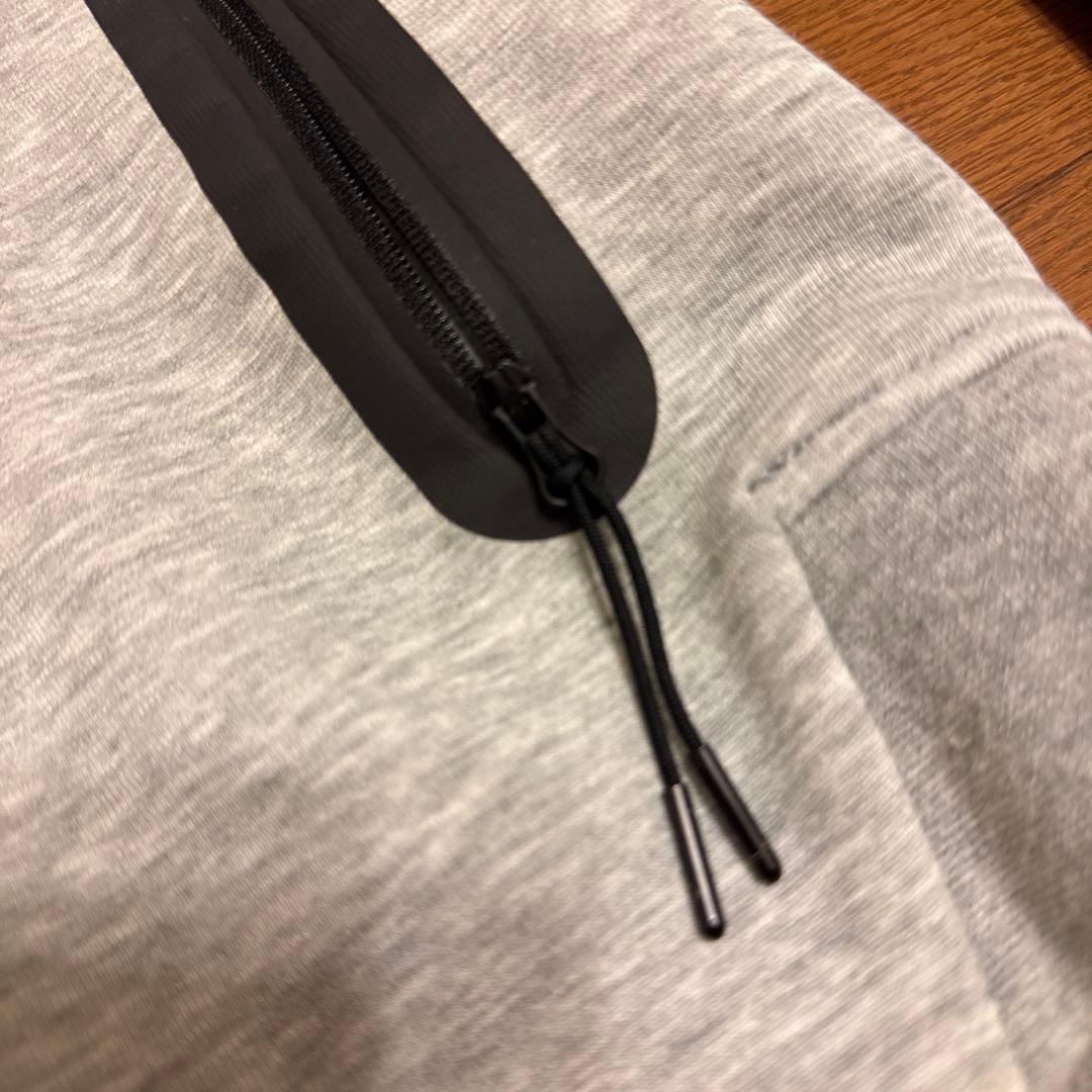 クロミちゃーん様専用Nike グレー パーカー NIKEテックパーカー - メルカリ
