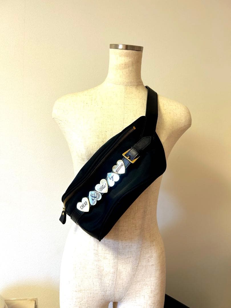 Moschinoモスキーノハートチャーム ボディバッグ レトロ ヴィンテージ古着