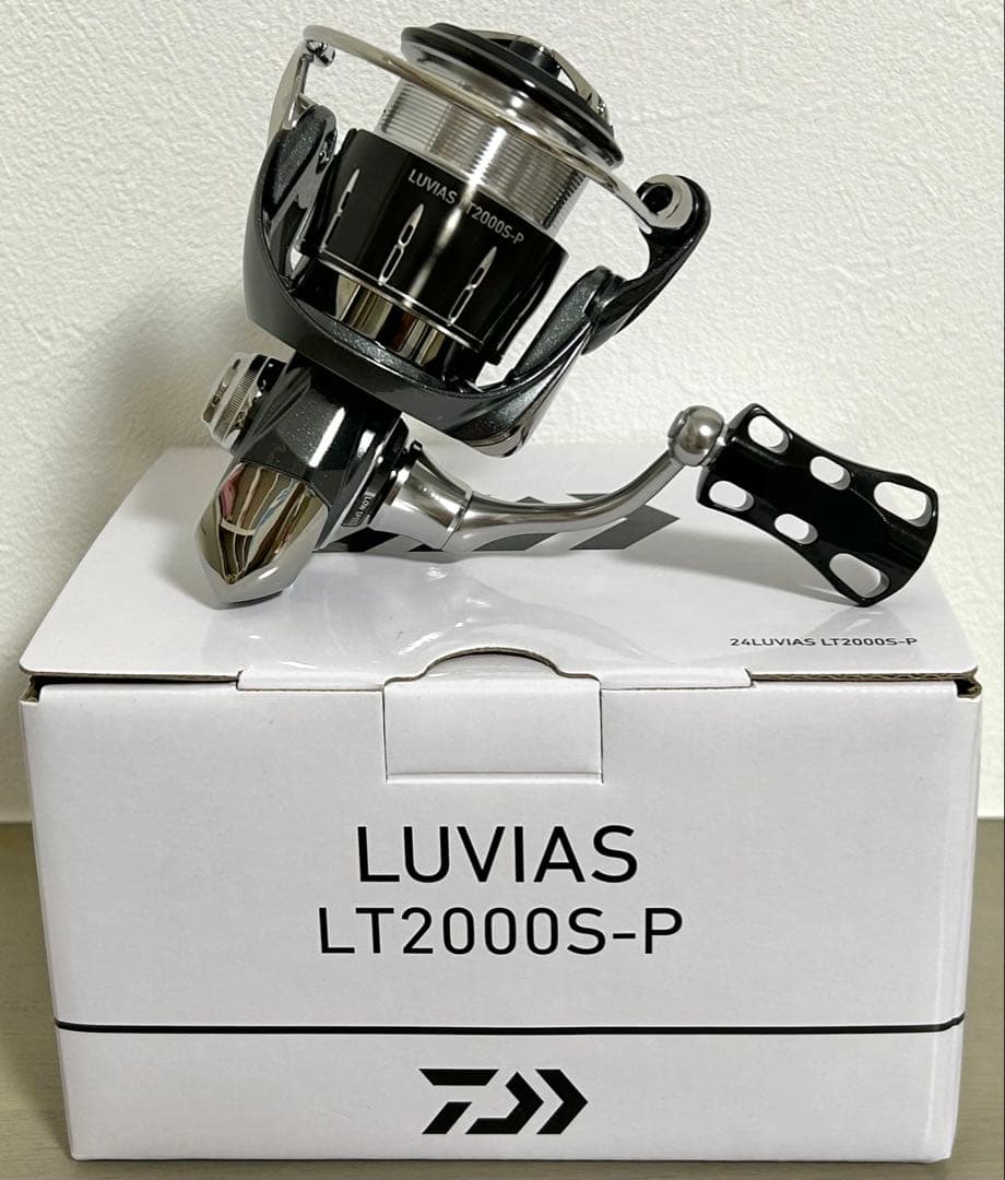 未使用品 24 ルビアス LT2000S-P フルベアリング 軽量ノブ カスタム