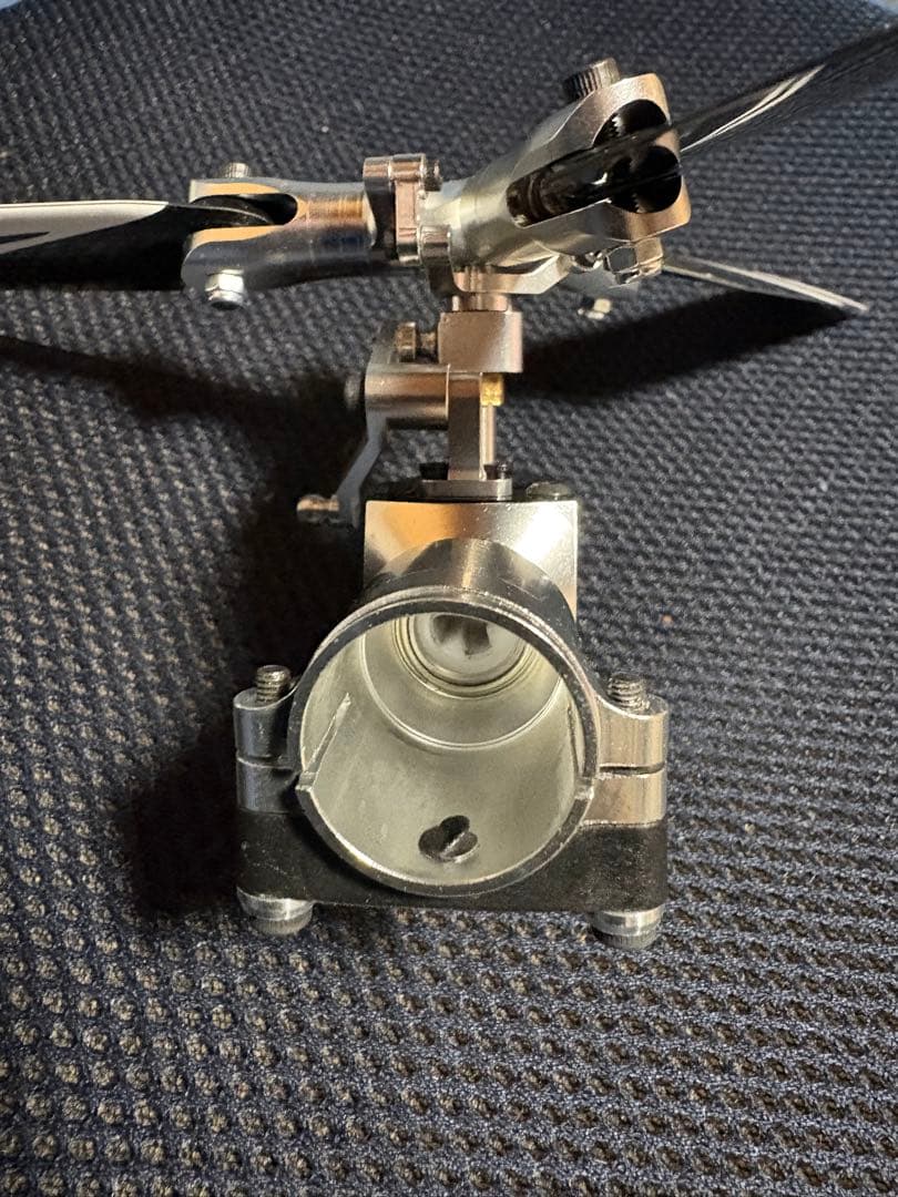 TRX-550X~600RCヘリコプター用スリーローターヘッド シルバー - メルカリ